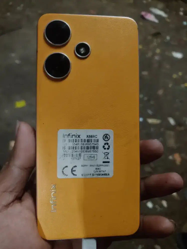 Infinix hot30i ram8/128