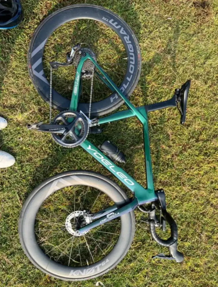 Sepeda RoadBike Yoeleo R12 Disc Carbon+Wheelset Carbon|Shimano Ultegra