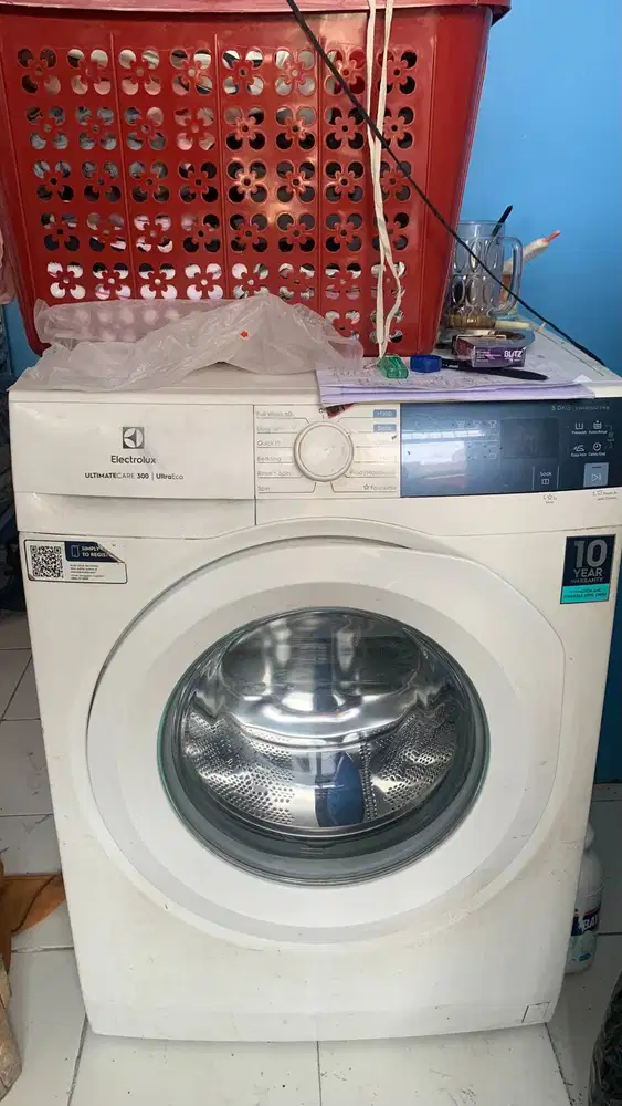 Mesin Cuci Electrolux UltimateCare 300 No Minus