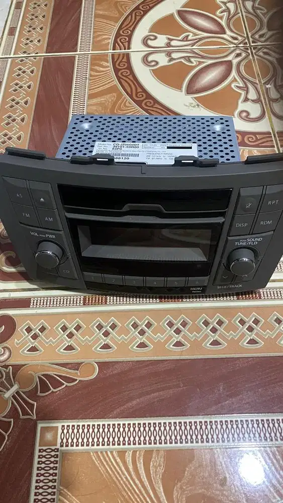 DIJUAL HEAD UNIT ORIGINAL SUZUKI ERTIGA DREZA MULUS LENGKAP DENGAN BOX