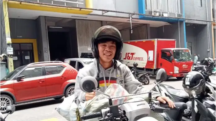 Dibutuhkan kurir untuk perusahaan tas custom