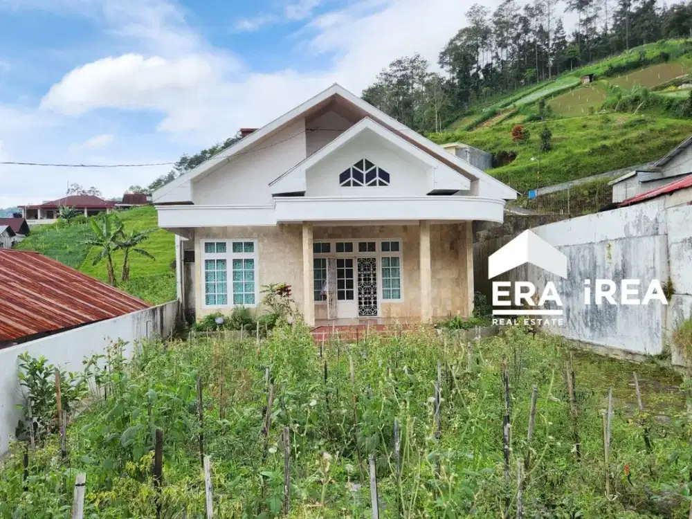 VILLA DIJUAL DI TAWANGMANGU KARANGANYAR DEKAT THE LAWU PARK