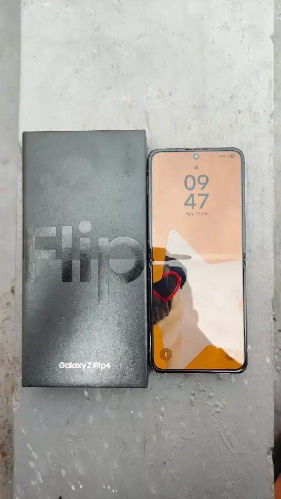 BU Samsung Z Flip 4 8/256 GB