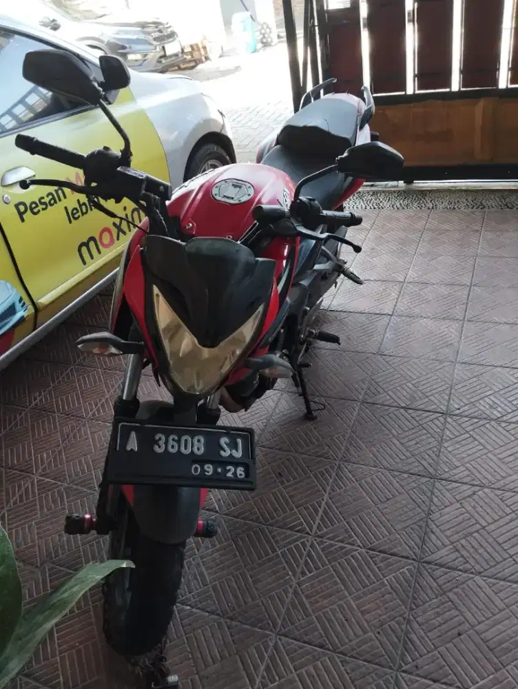 Kawasaki pulsar (BAJAJ) 200cc
