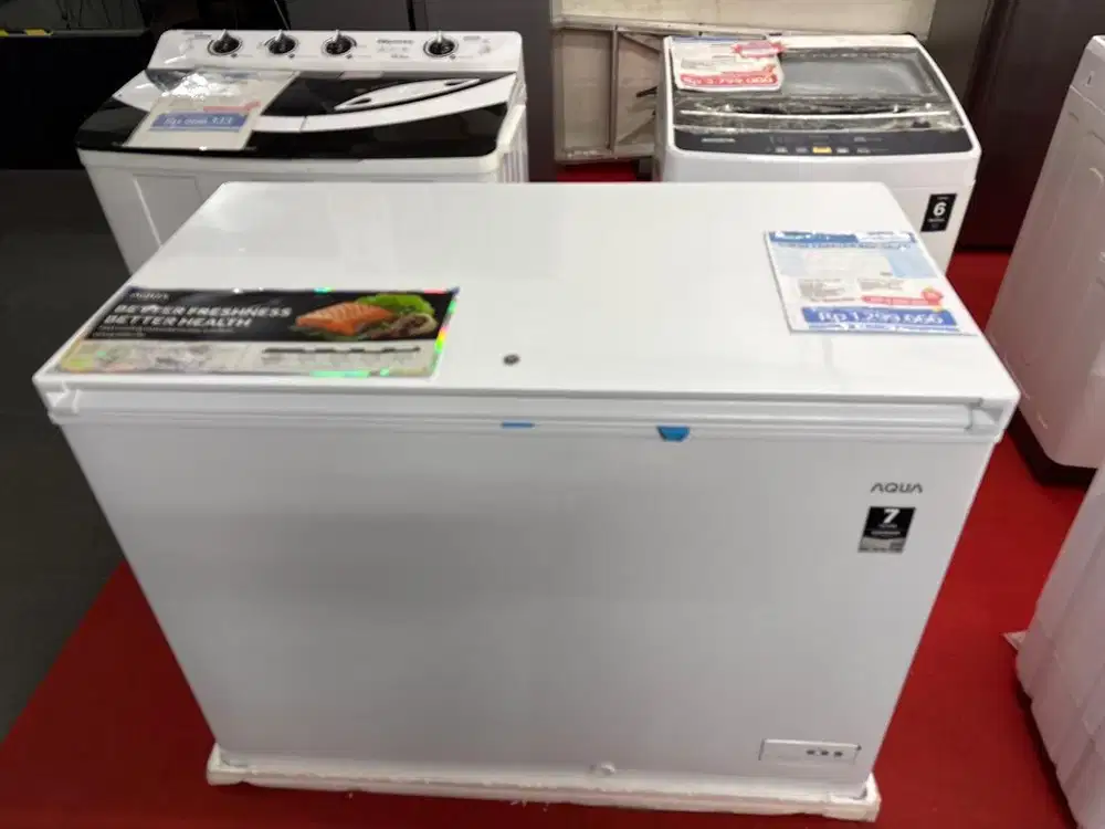 Kredit freezer aqua 320L.