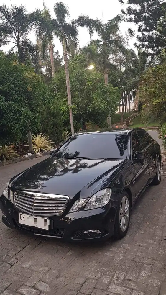 Mercedes Benz W212 E250 AT Avantgarde 2010