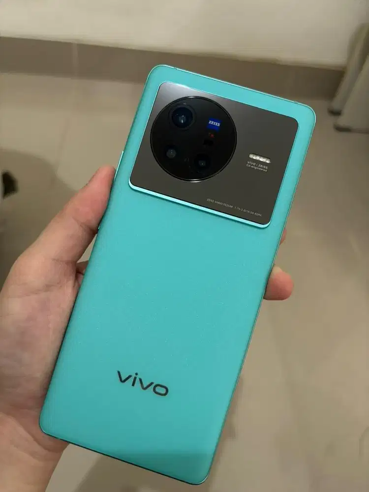 Vivo x80 12/256gb