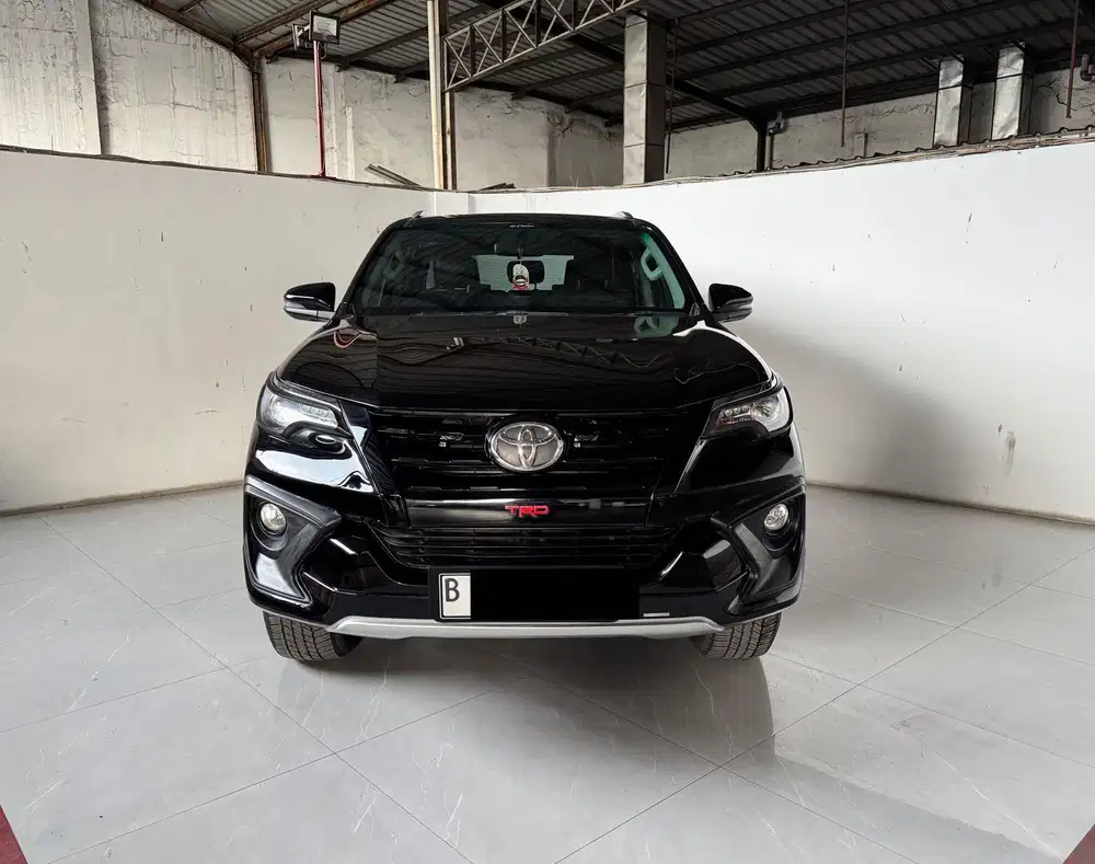 Toyota Fortuner Vrz Trd at