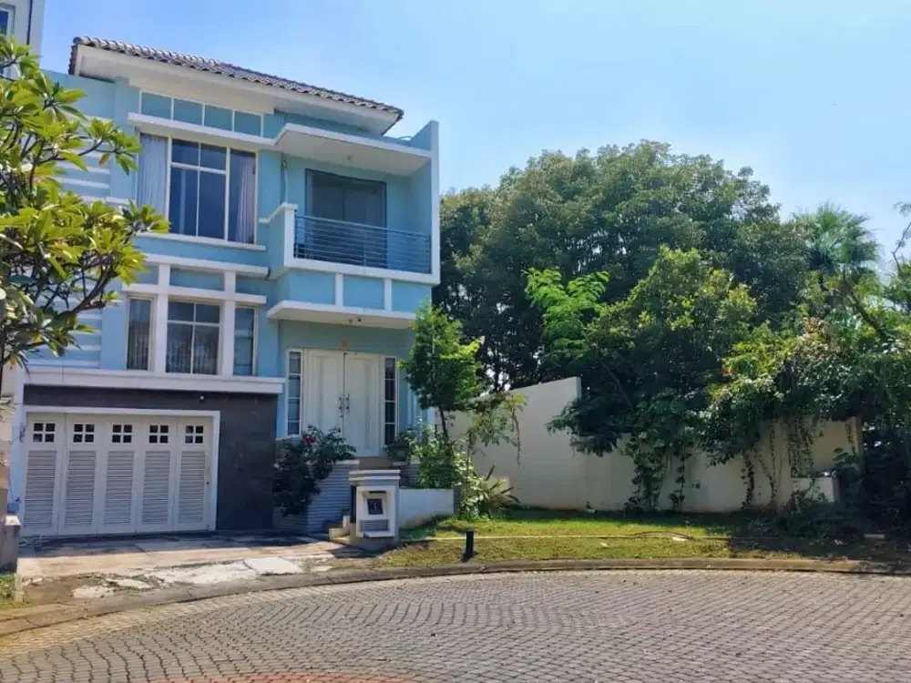 Dijual Rumah di Crown Golf PIK. Posisi Hook. Semi Furnish