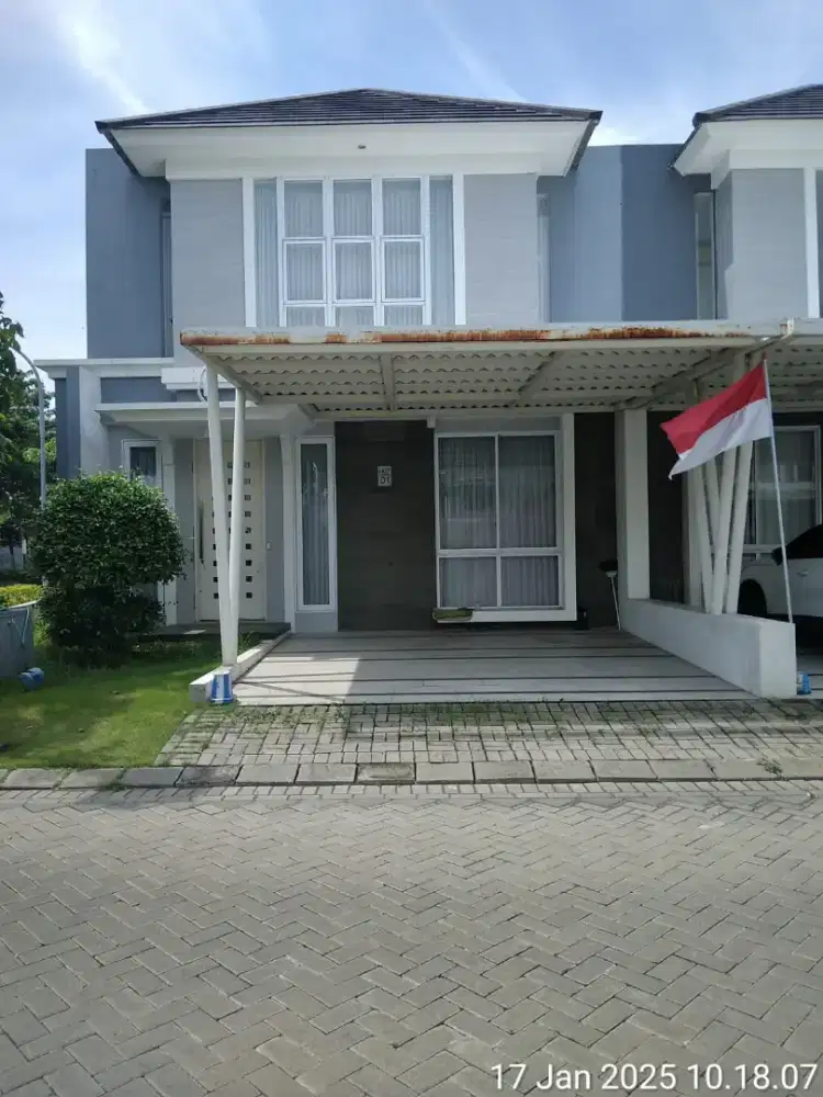 Rumah Hook Pusat Kota Dekat Exit Tol Sidoarjo