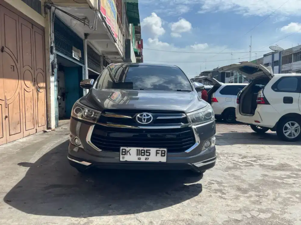 Toyota Innova venturer diesel matic 2017