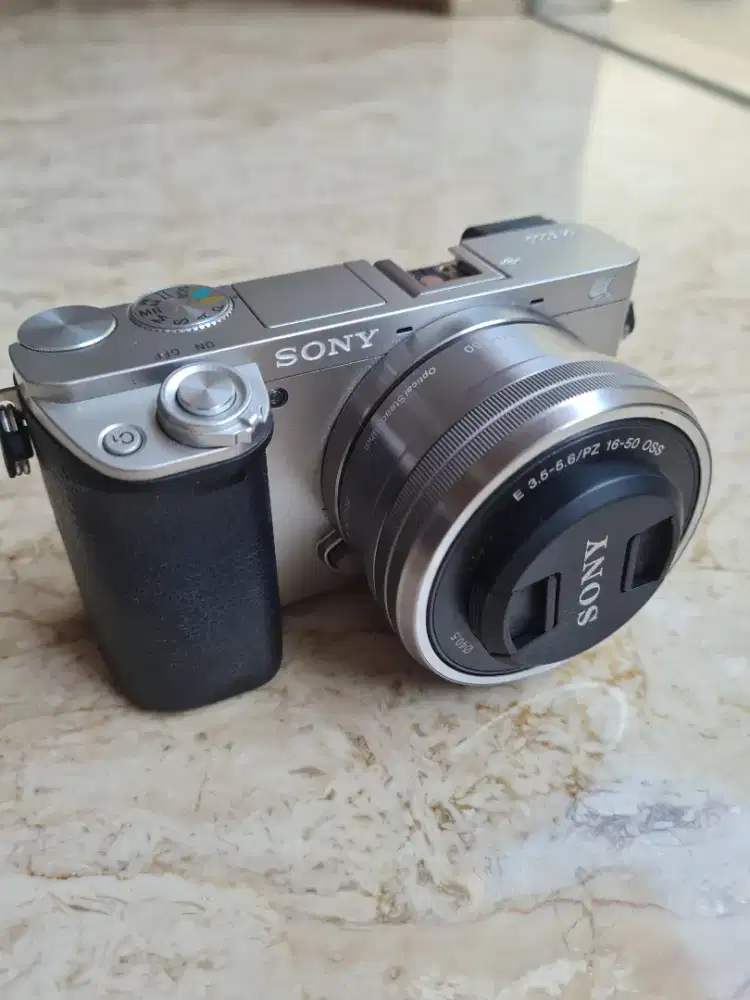 Sony A 6000 (Kamera Mirrorless)