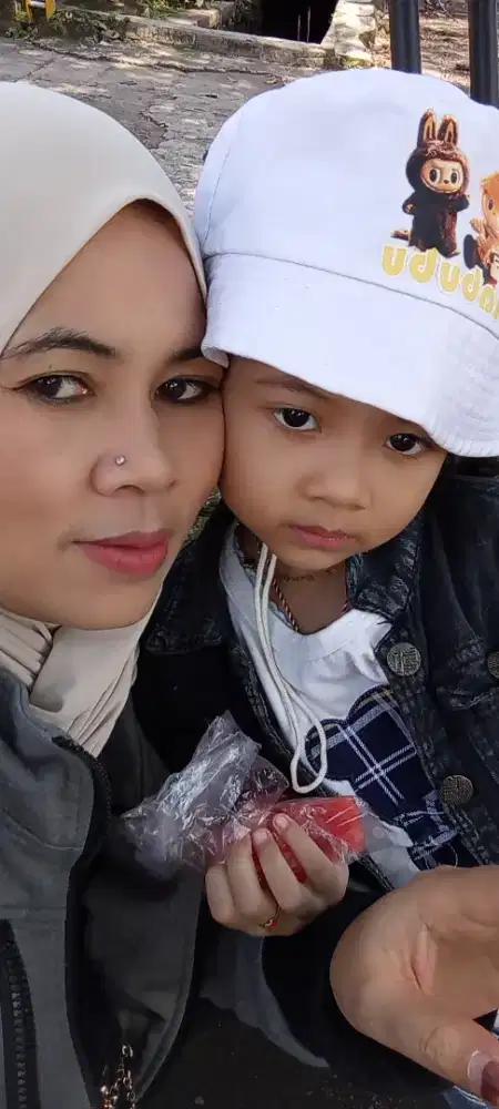 Cari kerja yg bisa bawa anak.