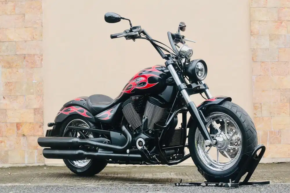 Victory high-ball 1750 like new Ultra Classic Triumph Roadking