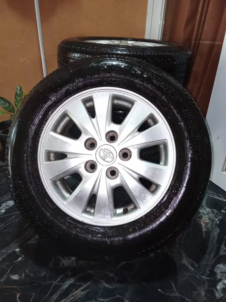 Velg Copotan Toyota Inova R15