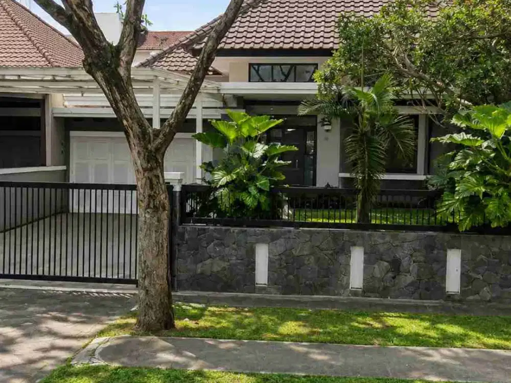 DISEWAKAN RUMAH MEWAH FULL FURNISHED BANDUNG TEMPO DOELOE KOTA BARU PARAHYANGAN