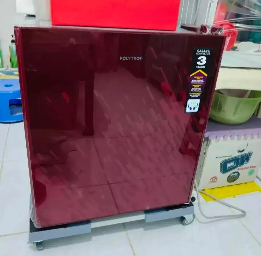 Kulkas mini polytron