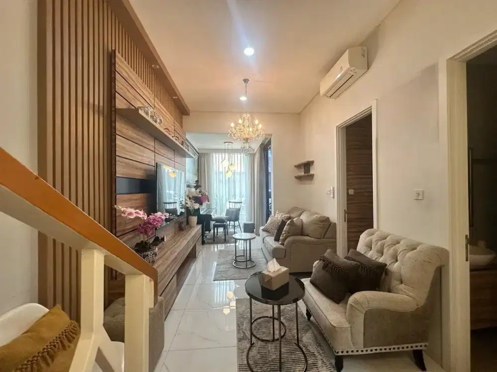Rumah Semi Furnished dengan 3 Ruang Keluarga PPJB Bangunan 3 Lantai di Bintaro Tangsel