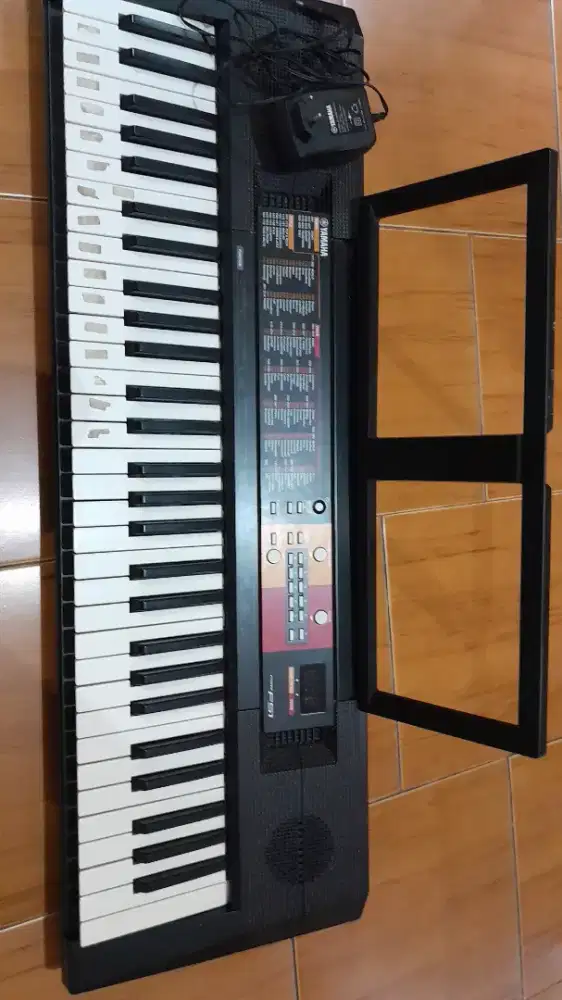 Keyboard PSR F51