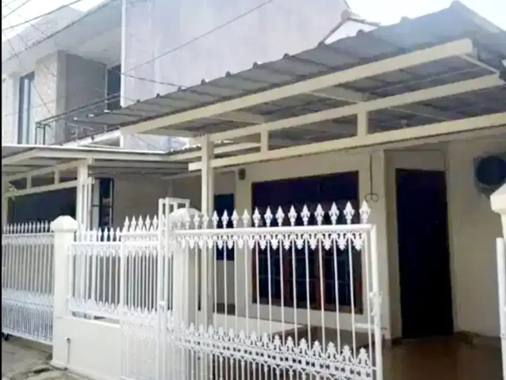 Rumah 6 Kamar Legalitas SHM Bangunan 2 Lantai Semi Furnished di Ciputat Timur