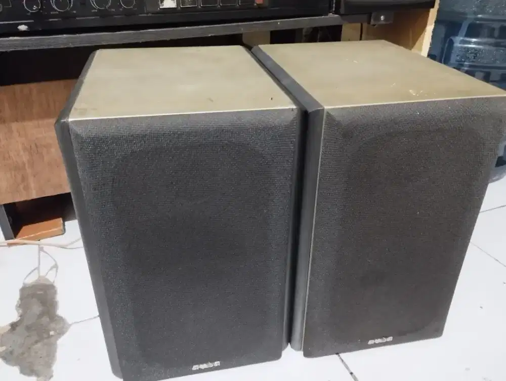 Speaker bookshelf