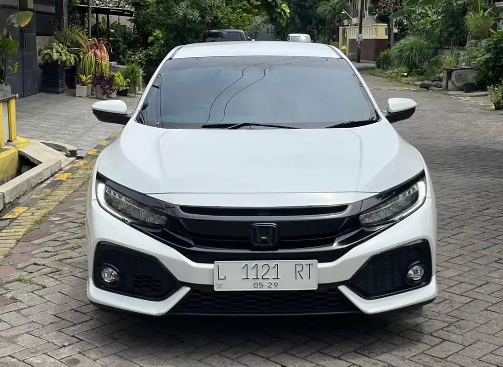HONDA CIVIC HATCHBACK 1.5 E CVT TURBO 2018 MATIC PAJAK BARU 5/2027 GAS
