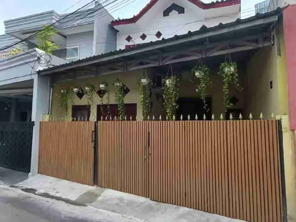 Dijual Cepat Rumah Posisi Strategis Jagakarsa Jakarta Selatan Bisa Nego