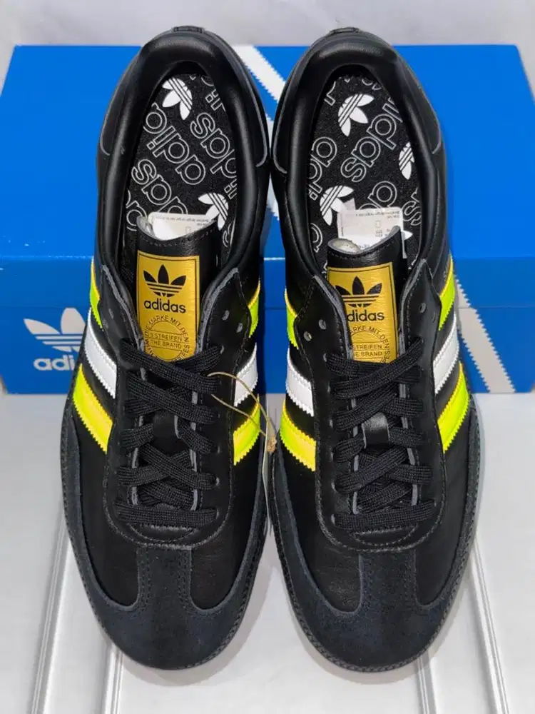 Samba Black Solar Yellow Us 9.5 // Eur 43.3 Bnib