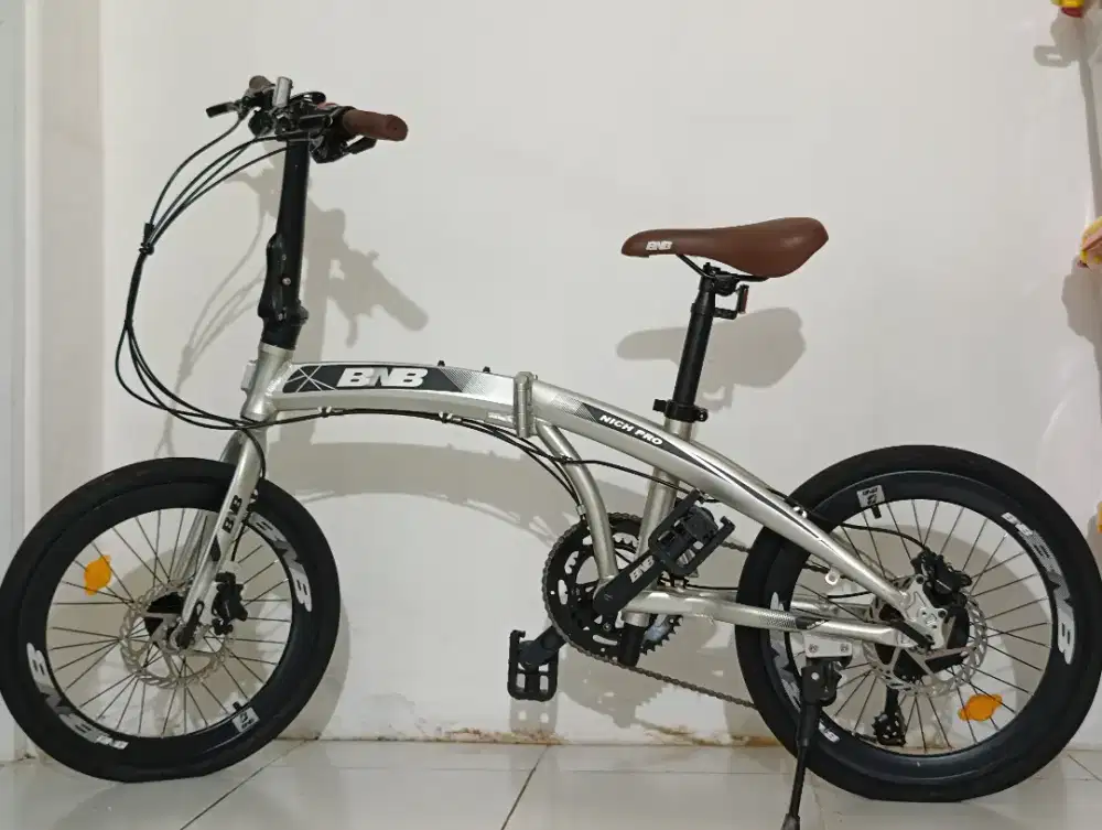 Sepeda lipat BNB