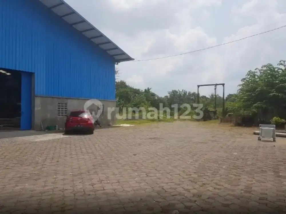 Dijual Gudang Zona Kuning Lokasi Strategis Pusat Kota Karanganyar Luas 4007m2