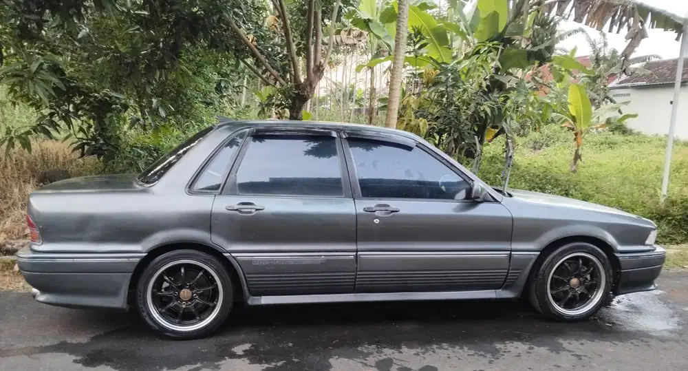 Mitsubishi Eterna 1992 Bensin