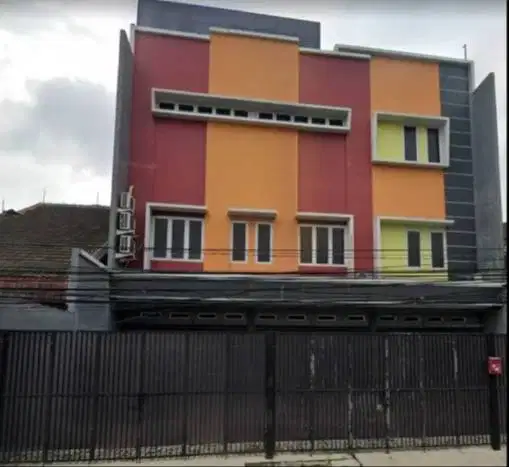 Di Jual Ruko 3 Lantai Lokasi Strategis di Jalan Buaran Raya