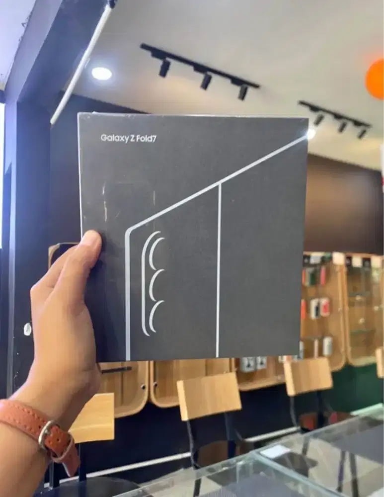 SAMSUNG Z FOLD 7 NEW