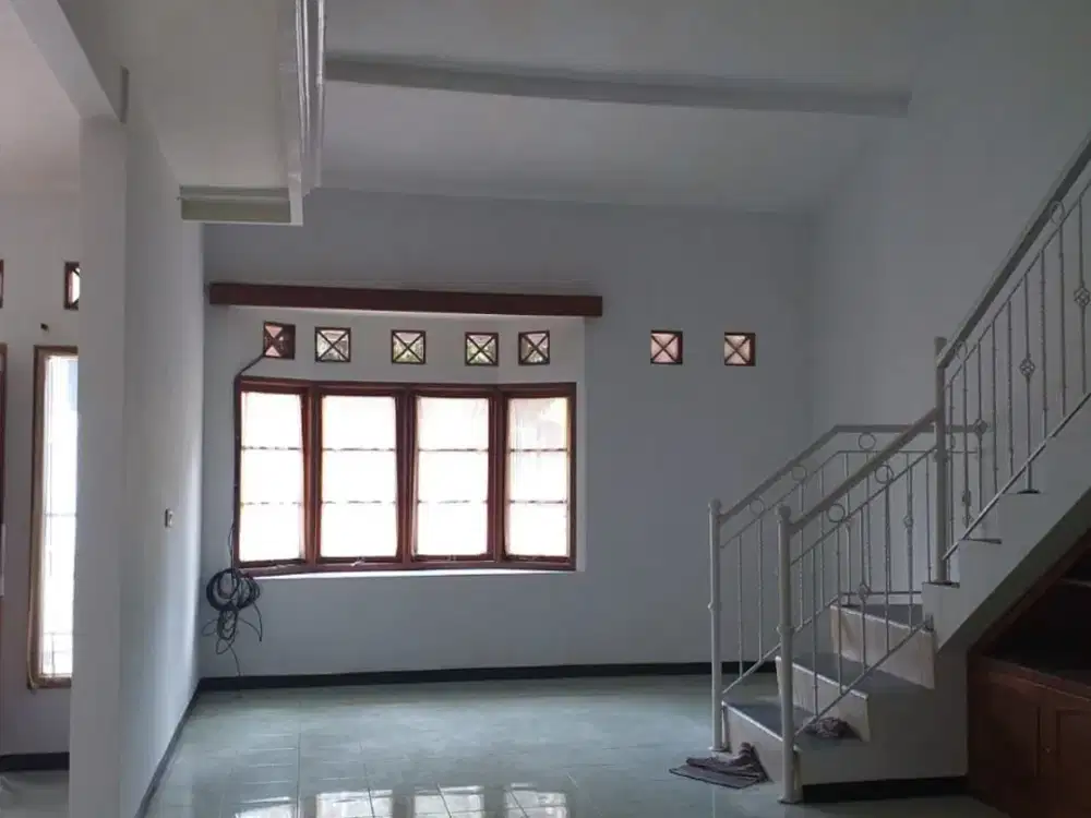 Dijual Rumah Siap Huni 2 Lantai di Margahayu Raya Bandung