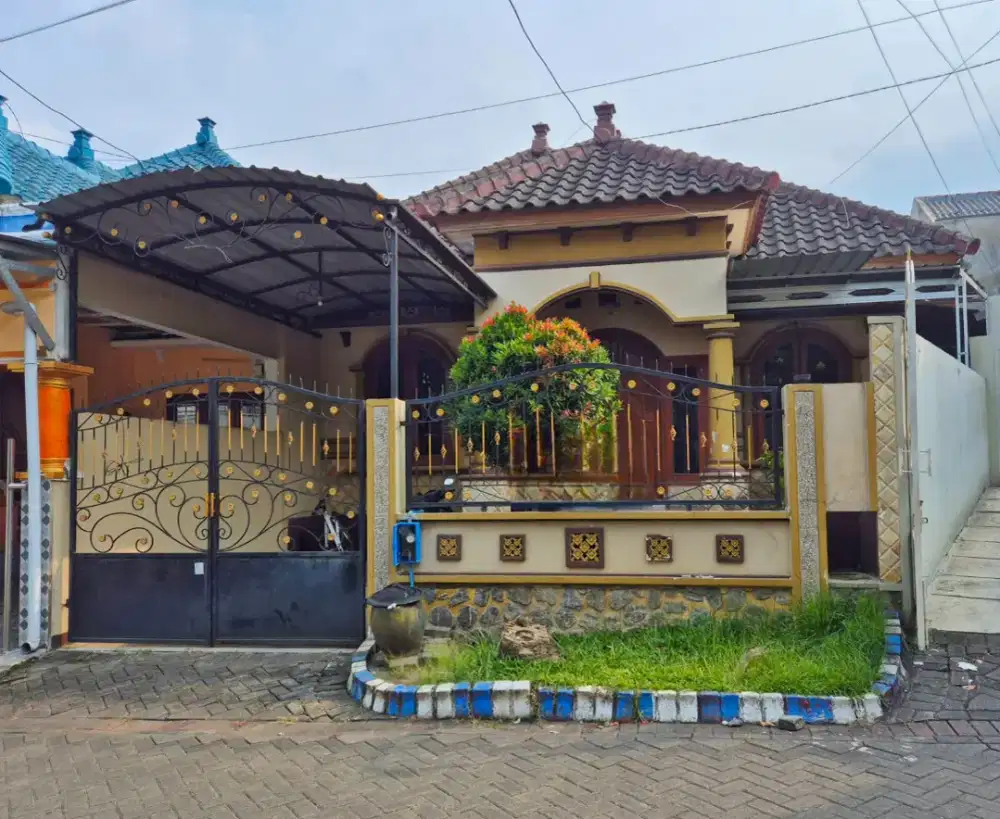 Rumah Area Jalan Tata Surya Dekat Kampis Unisma Dinoyo Tlogomas