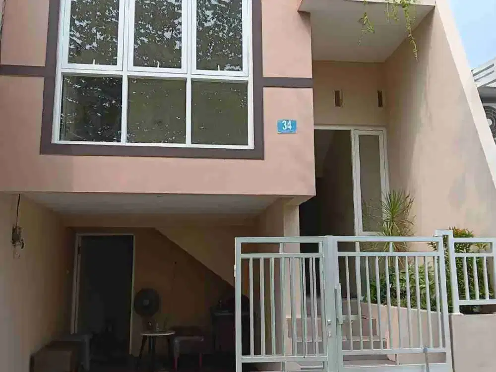 Rumah 2 Lantai Kemlaten Kebraon Karang Pilang Surabaya Selatan