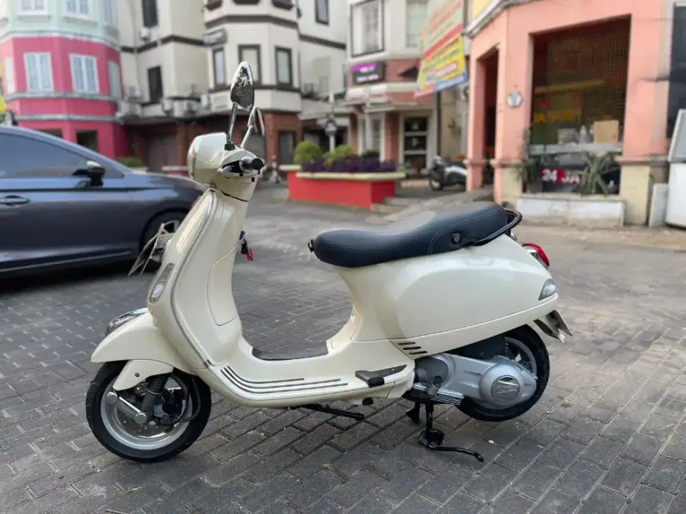 Vespa LX 150 2011 Pajak Panjang