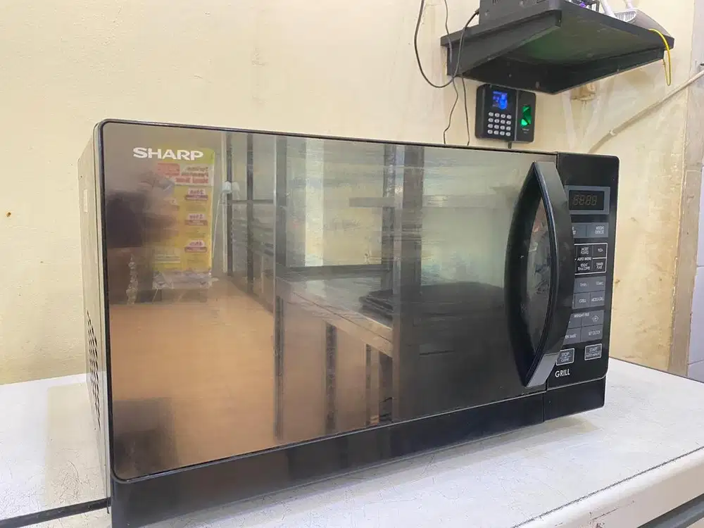 MICROWAVE SHARP BEKAS