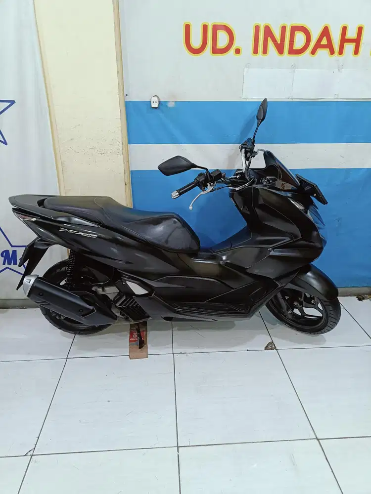 L Surabaya Honda PCX NON ABS 160 2022 ISTIMEWA MULUS BISA KREDIT