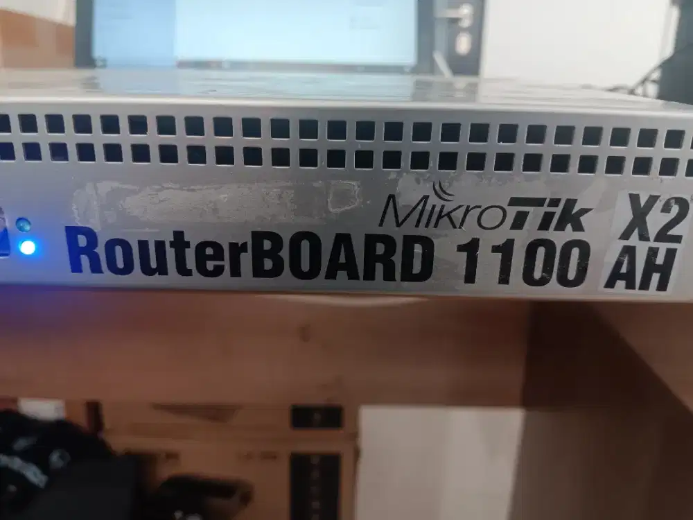 Mikrotik RB 1100 AHX2
