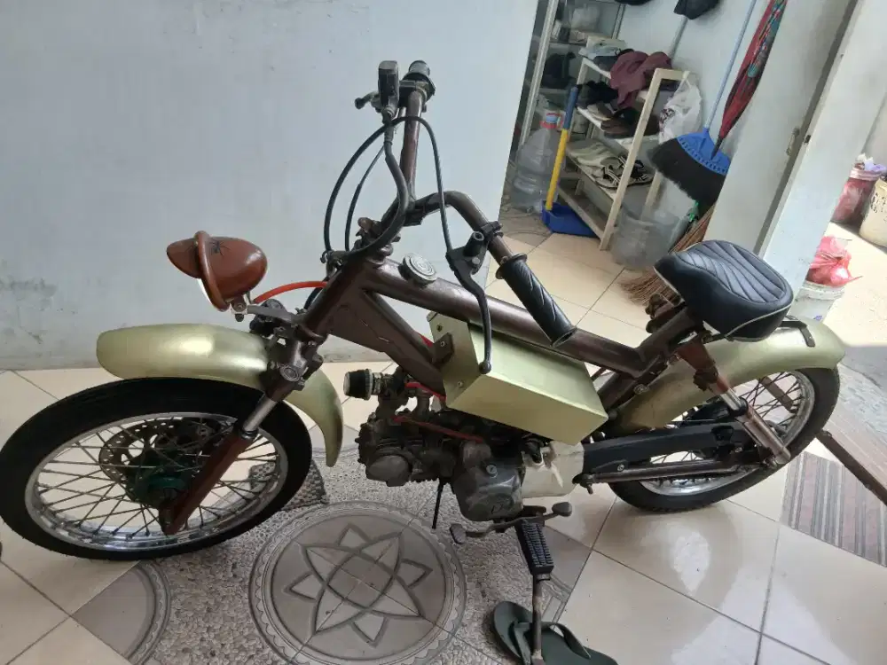 Sepeda motor antik