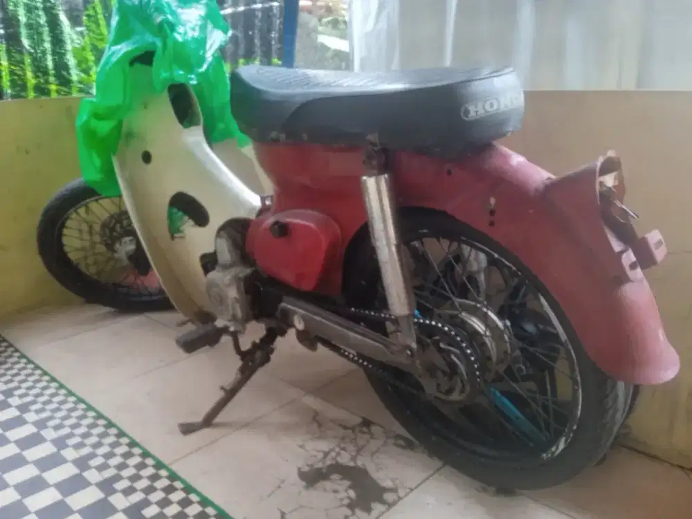 Honda C70 th 1975