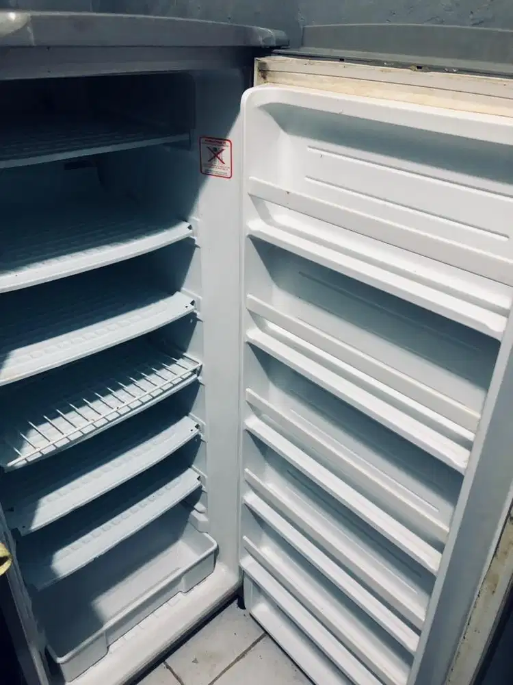Jual freezer fujitec