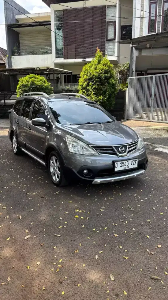 Nissan Grand livina 2014 Bensin