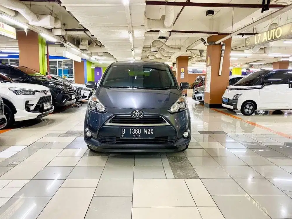 [KM 62rb] Toyota Sienta V AT 2017