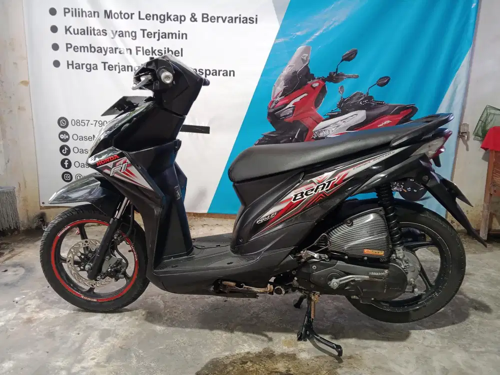 (B) Honda Beat FI Tahun 2015