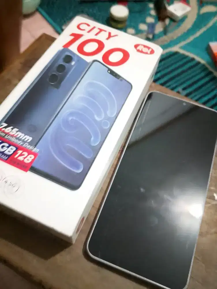 Itel city 100 ram 8+16/128Gb