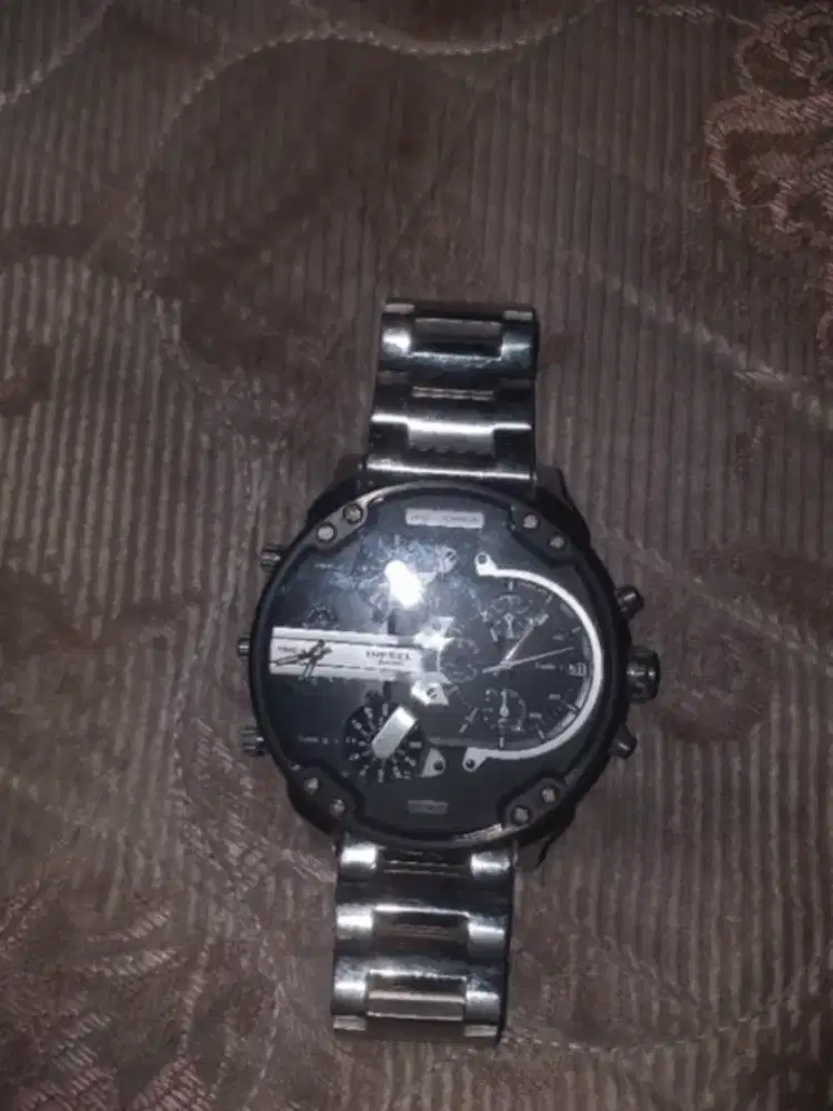 Jam tangan merek diesel tipe 73