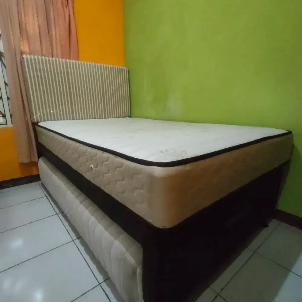 Springbed 3 lapis atas bawah