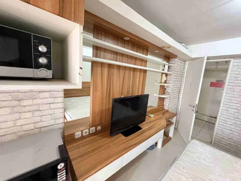 Sewa studio furnished atas mall apartemen Bassura City tower Alamanda